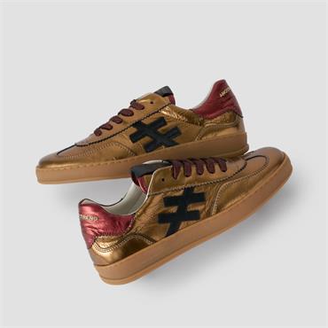 Another Trend Iconic II Gumsole Trainer - Dark Gold Red